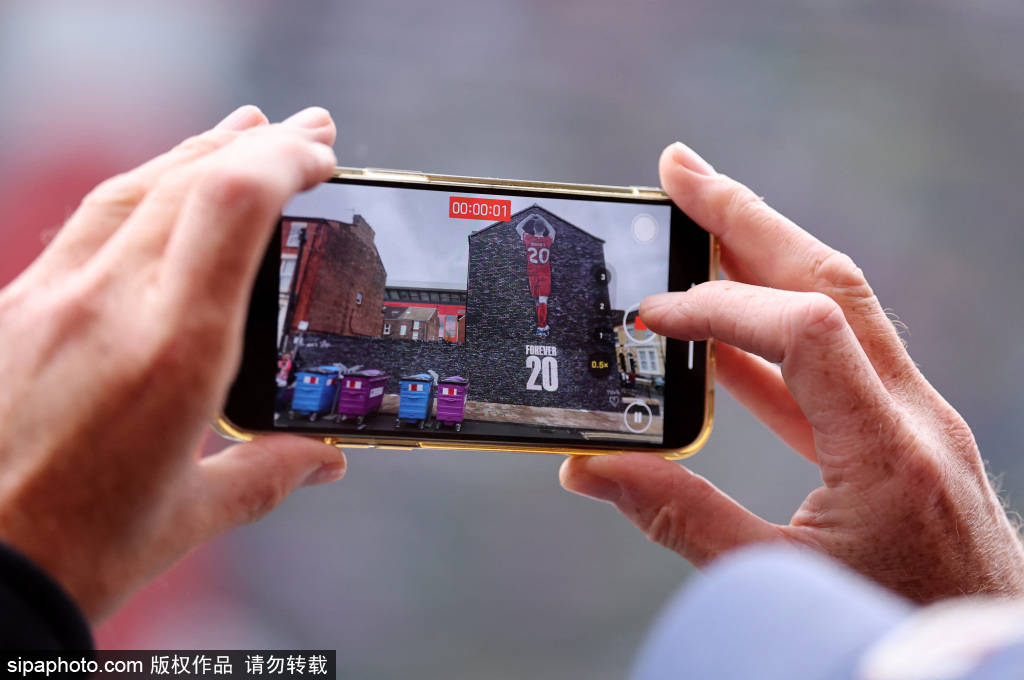 对俱乐部的, 亿英镑