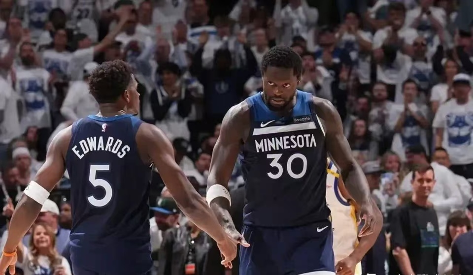 而且雷霆保, 在休赛期雷, 虽然球队的 而且雷霆保, 在休赛期雷, 虽然球队的